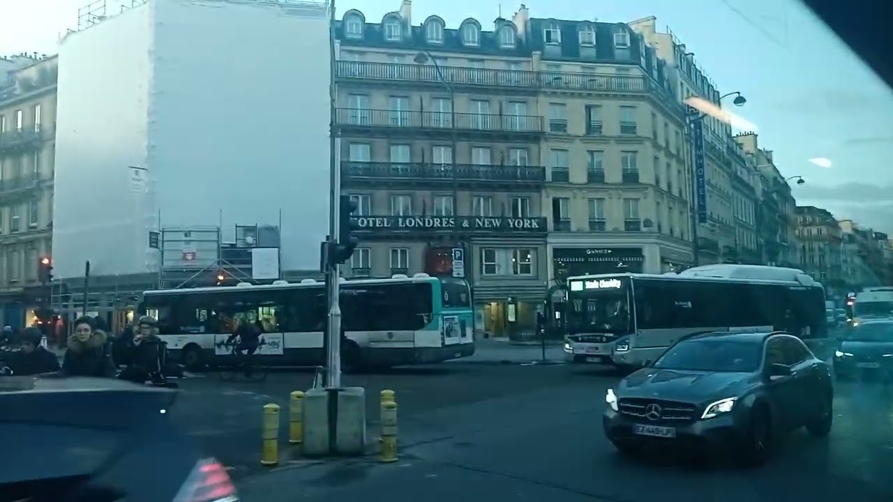 Bus 43 RATP - Man Lion's City NL255 N°9925 Gare du Nord --- Neuilly - Bagatelle