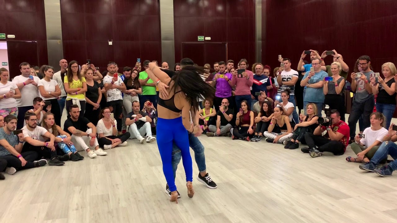 KIKE & NAHIR - KIZOMBACHATA 2019 Song: Oye”