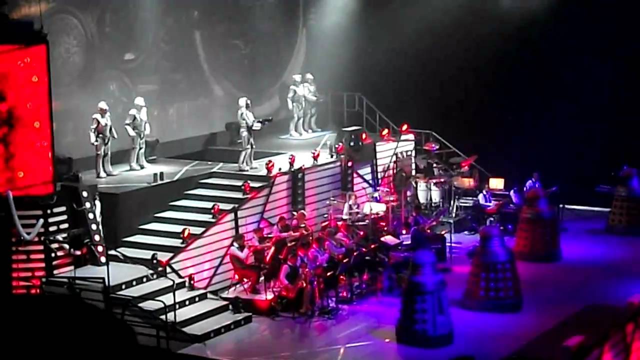 Daleks vs. Cybermen on Stage