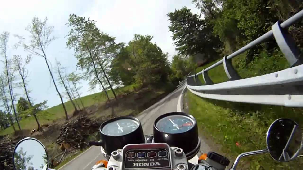 Moto Guzzi V7-Racer and Honda CB500 Four GAAASSS