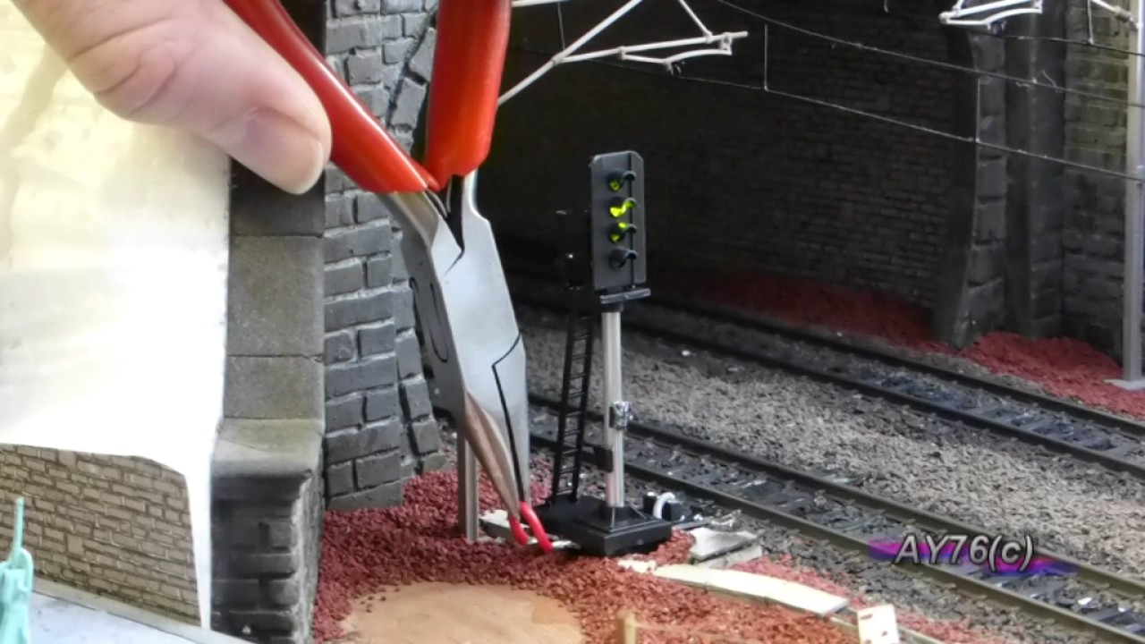 Train-Tech Signals ( Setting A DCC Address)