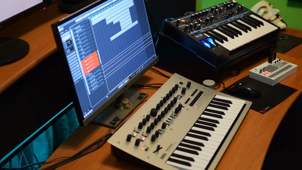 Novation Bass Station 2 II, Korg Minilogue & Volca Sample