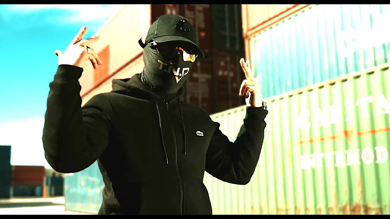 Tovaritch - Révolution ft. Gambino (Clip vidéo)