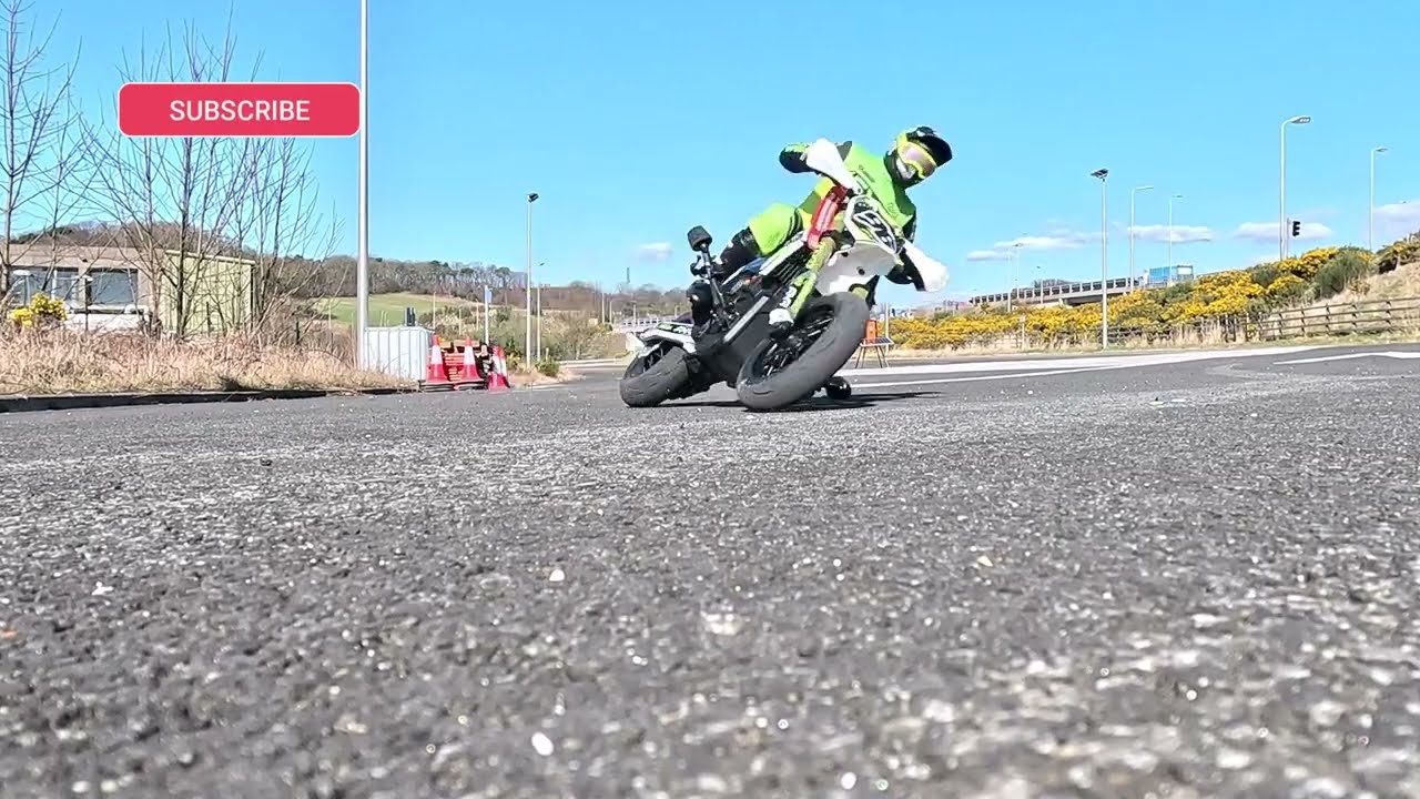 Losi Promoto SM Backing into Corners!