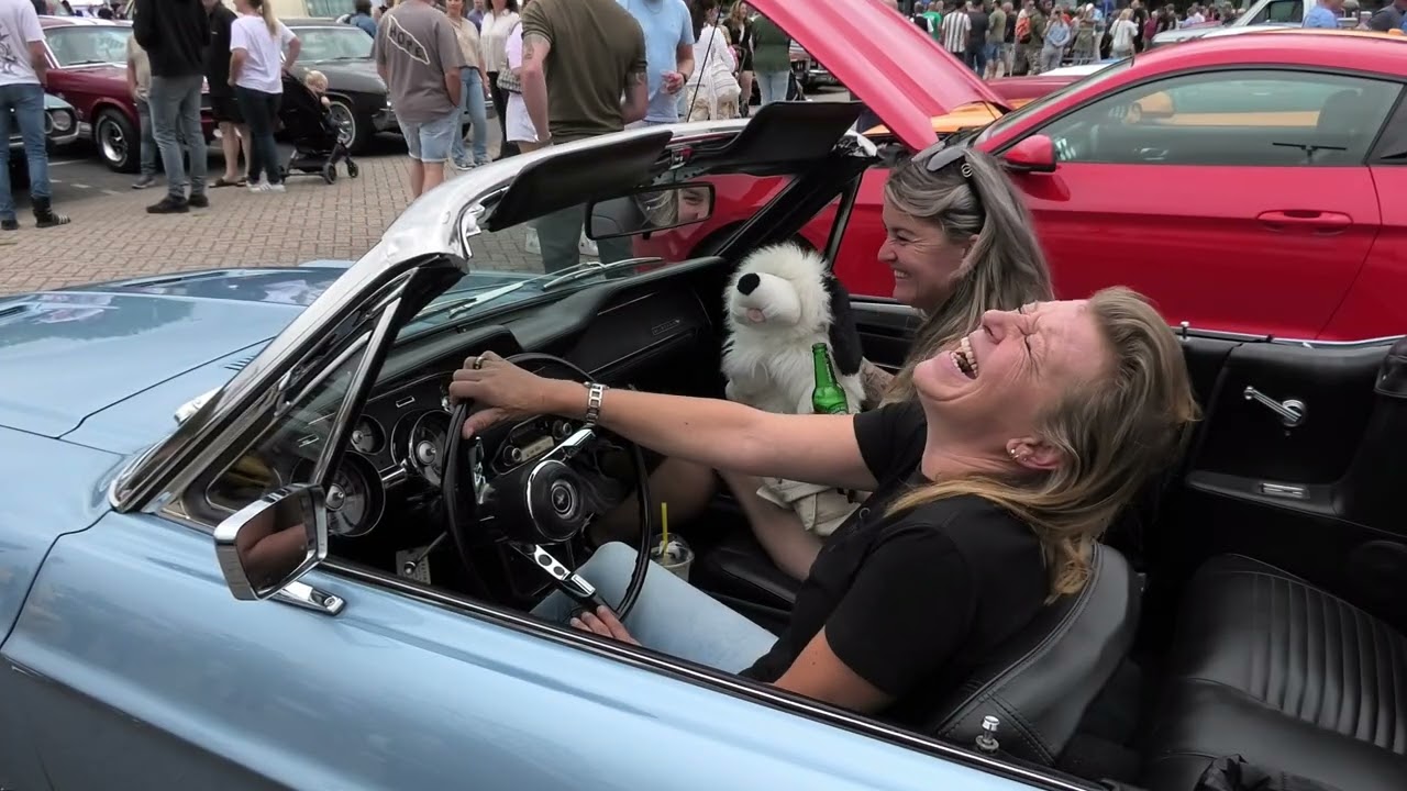 Roel neemt een kijkje - Drukbezochte 15e editie van het USA Car Event / Hellevoetsluis 2025