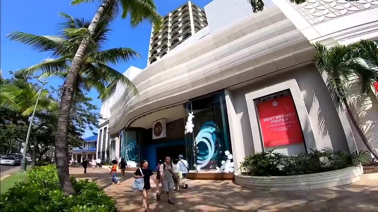 Tourism slump leads to closure of DFS Store in Waikiki