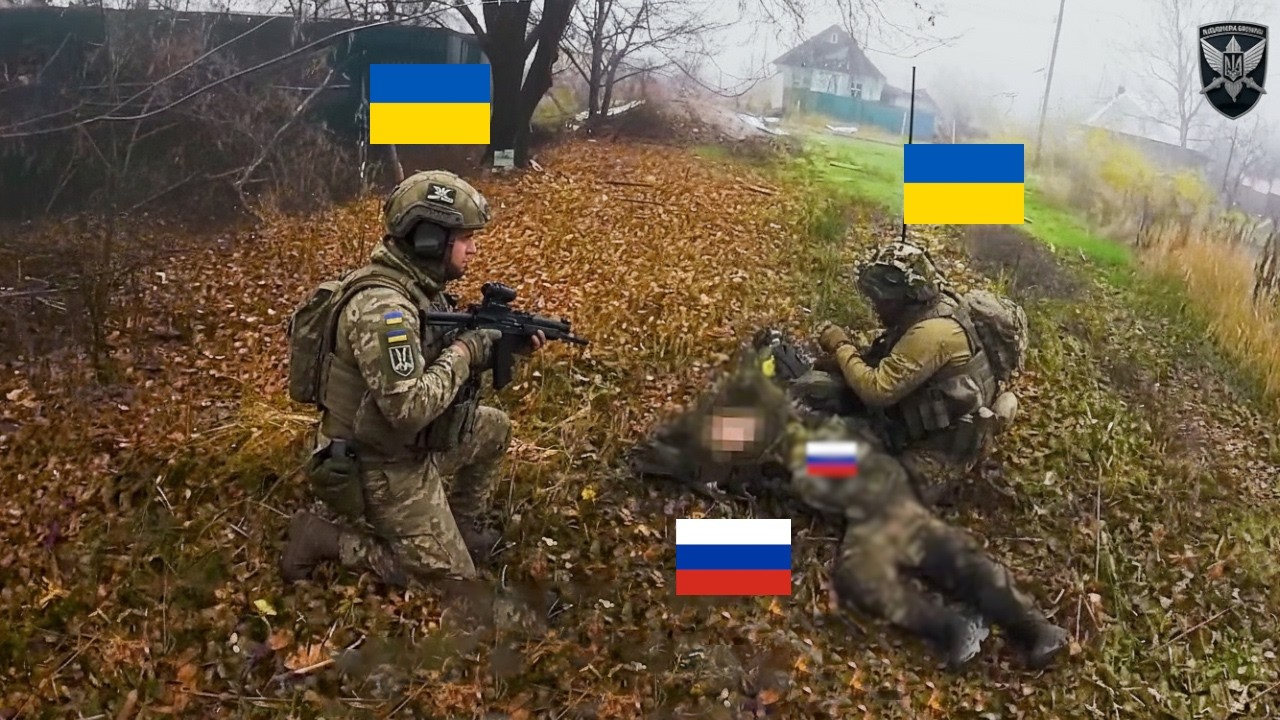 Используя тактику ближнего боя, украинские войска &laquo;Азова&raquo; подавили российские войска, прорвавшие ...
