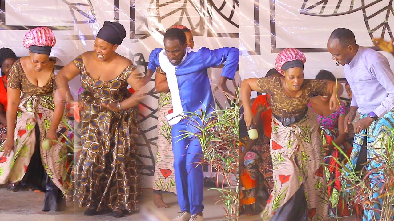 Mbega umubyeyi unejeje🥰Abyinira Imana ahanurira abantu muburyo budasanzwe😲Iyo bakira abashyitsi bar