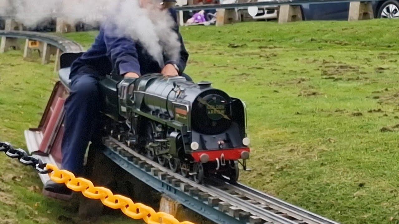 Field Place miniature railway Worthing running open day 28/9/25
