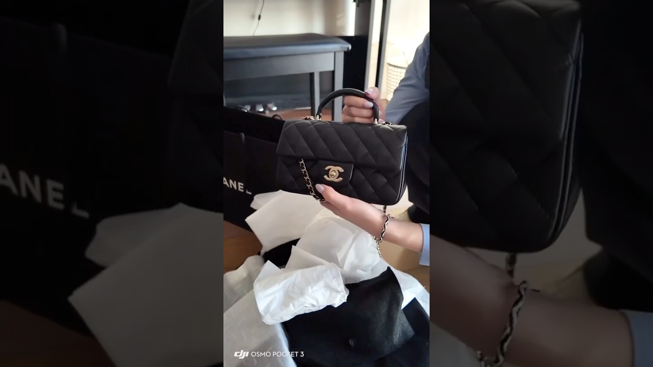 Unboxing Video | CHANEL 25P Handbag