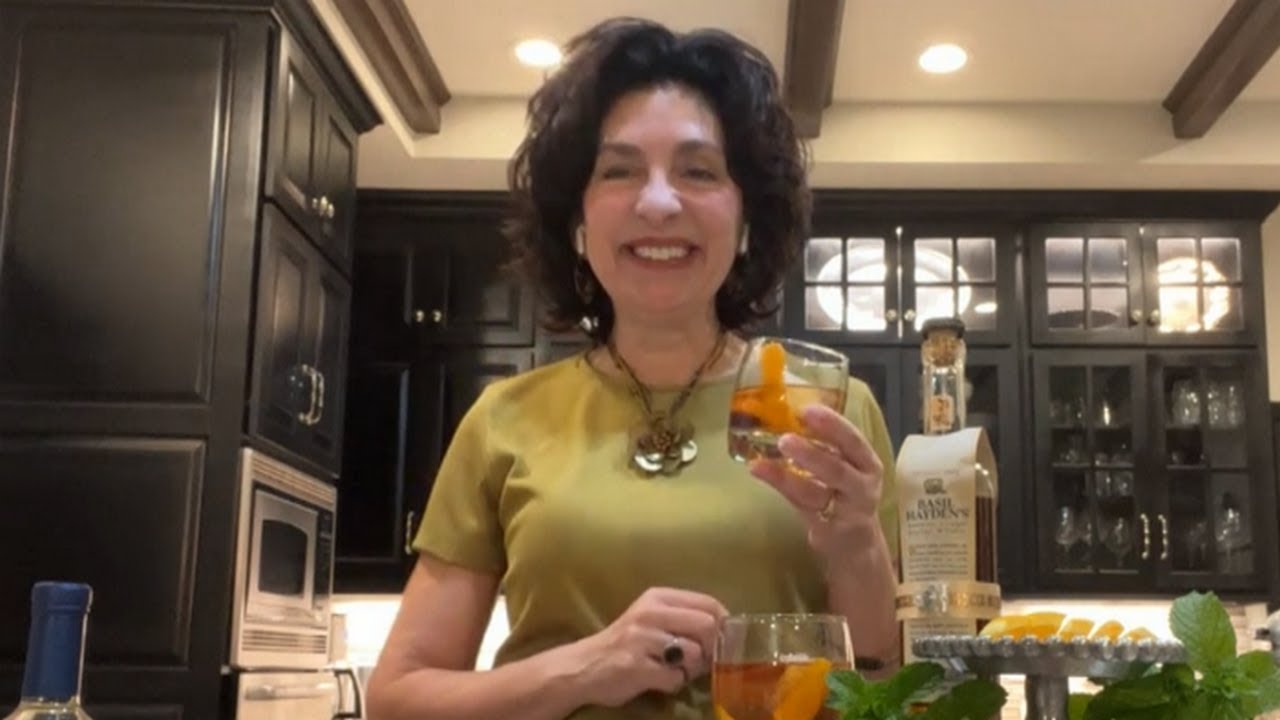 Learn how to make an old fashioned from the world's first female master bourbon taster