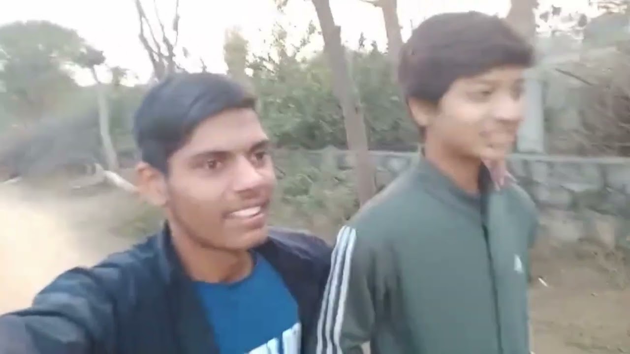Aaj gye dosto ke sath momos khane || vlog no 1 || #vlog #vlogger#vlogging 