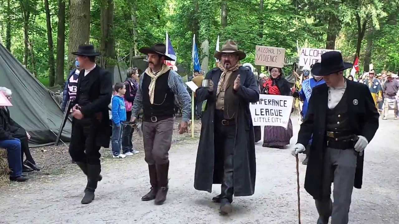Les Heures Historiques de Sully - Le défilé final - 2ième partie.