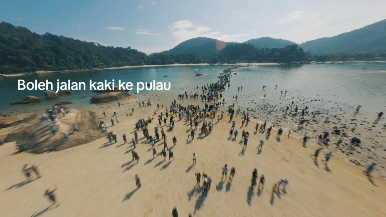 RIBUAN ORANG PENUHI PULAU PANGKOR ‼️RUPANYA BERLAKU FENOMENA AIR SURUT, LAUT TERBELAH DI TELUK NIPAH