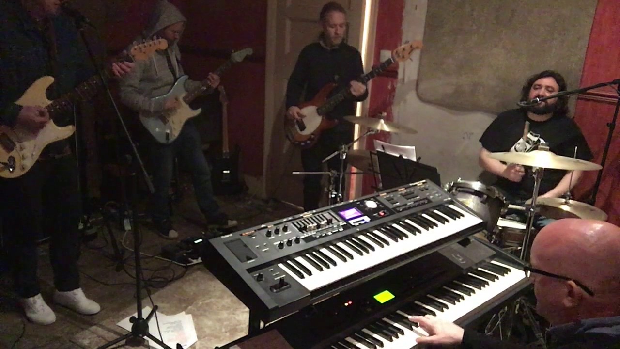 The Great Tune Robbery - Mr Blue Sky