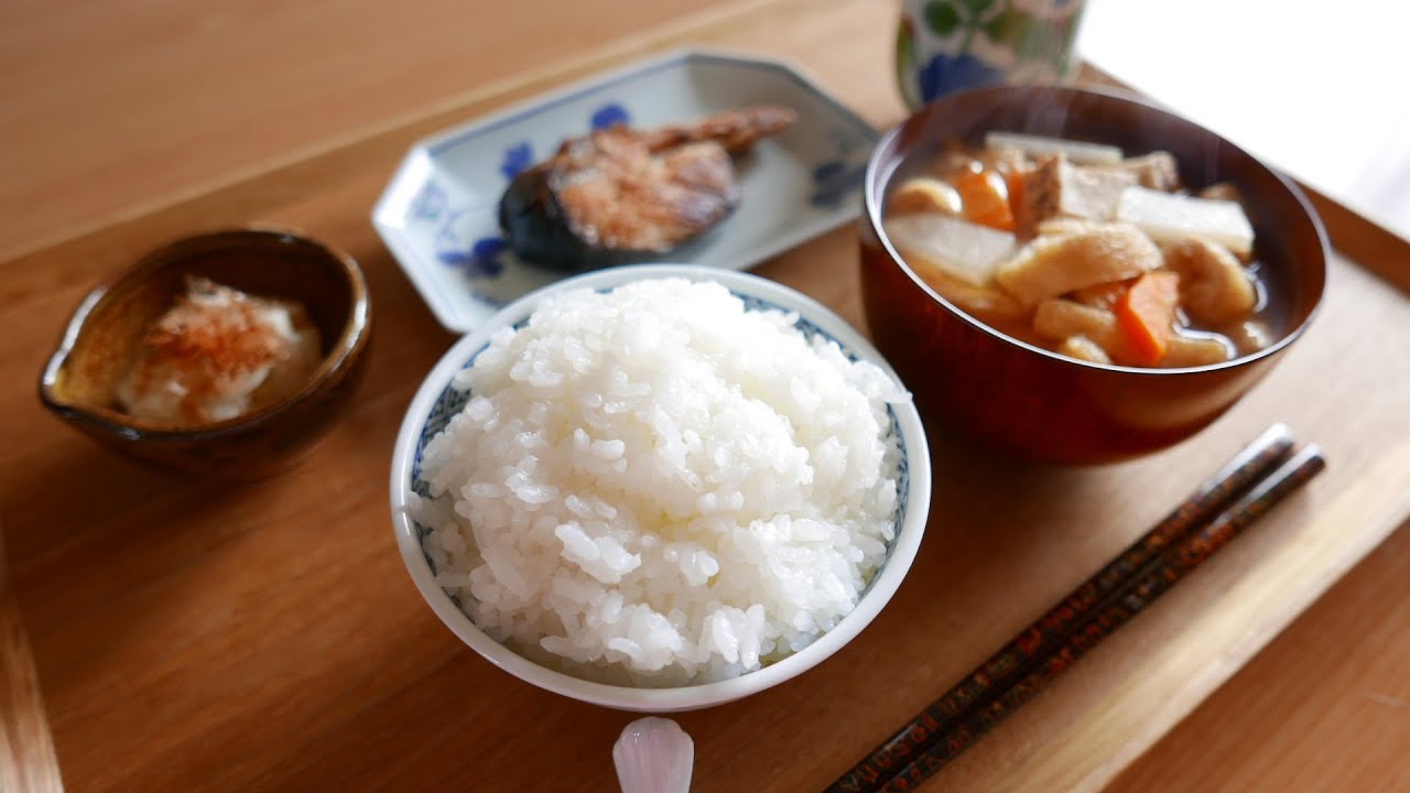 鮭とけんちん汁 Kenchin Vegetable Soup