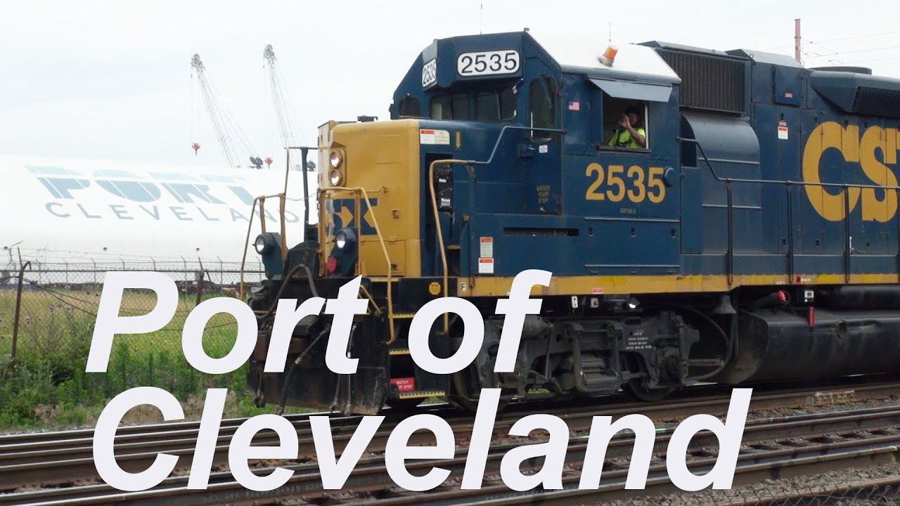 CSX Railroad Moving Cars to Port of Cleveland Siding
