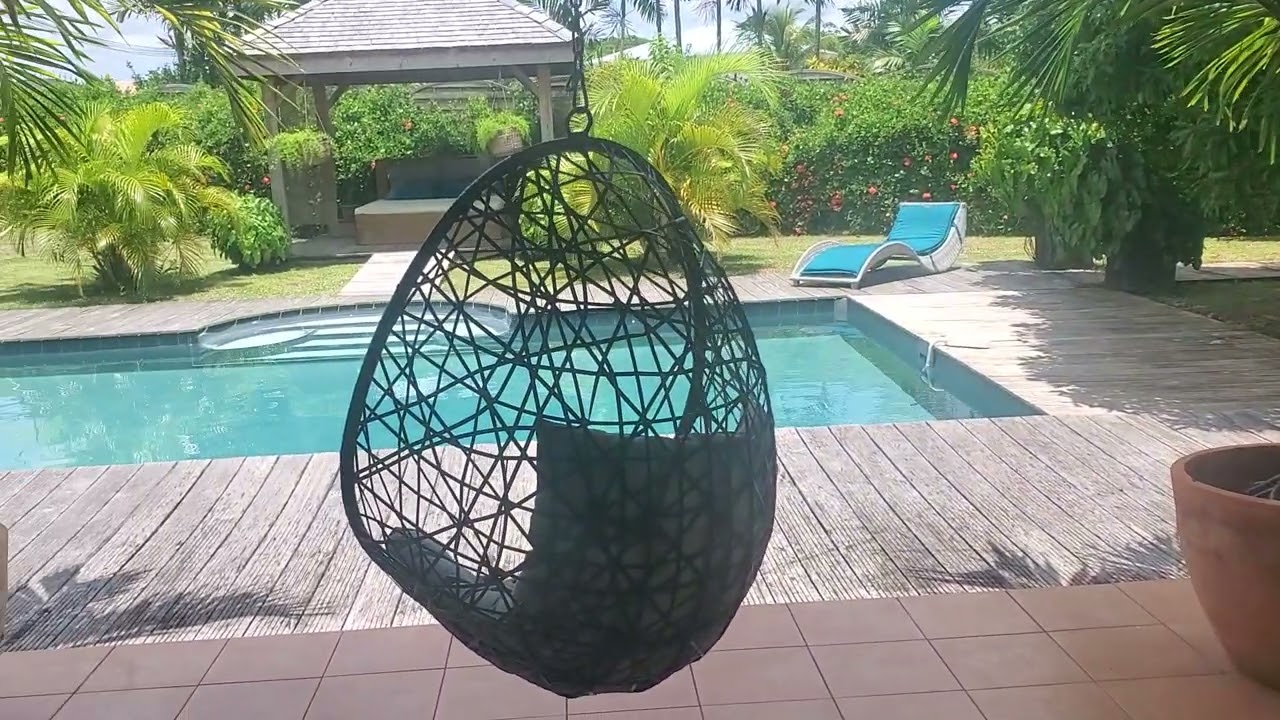 Magnifique villa créole avec piscine en Martinique.