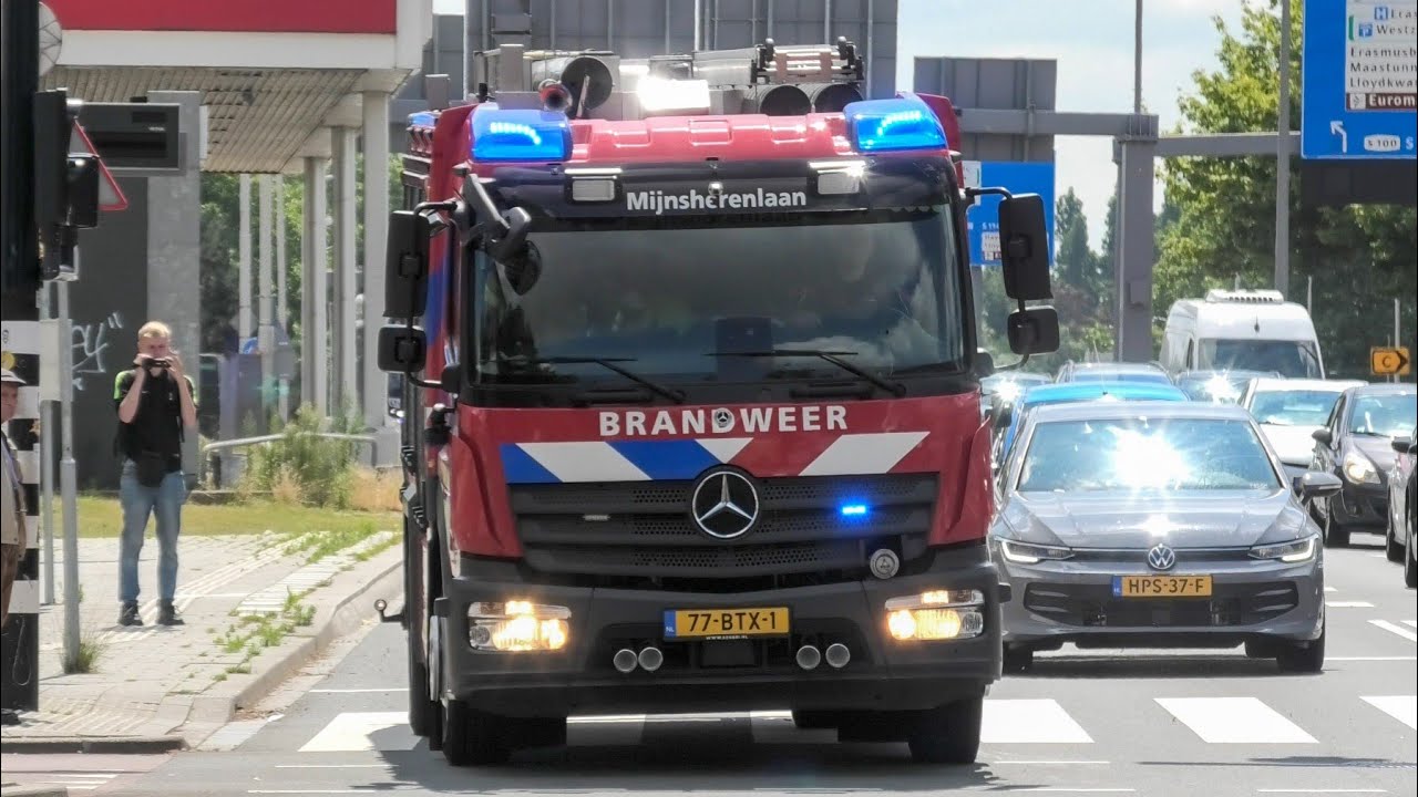 [Bullhorn] Brandweer Mijnsherenlaan TS 17-3431 met spoed naar een OMS melding in Rotterdam Noord!