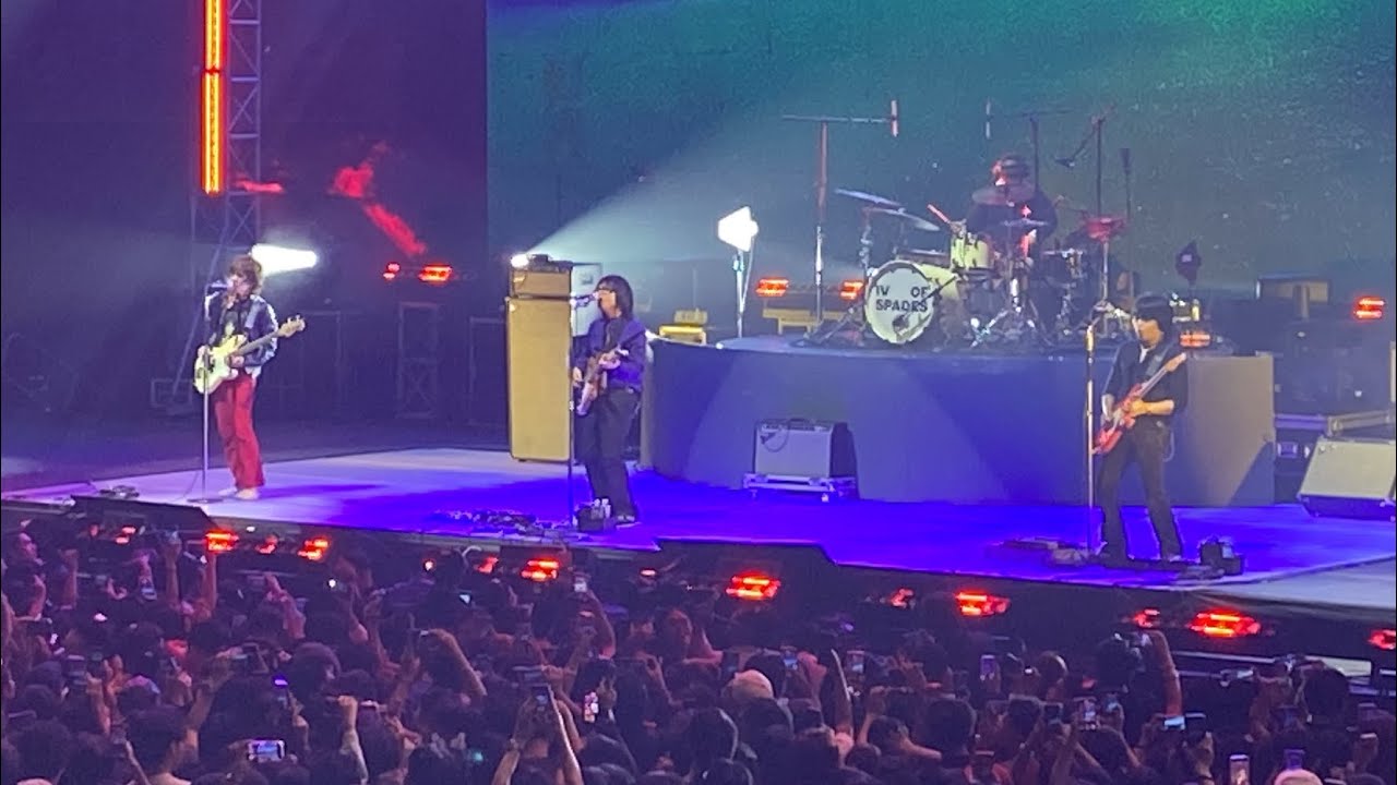 IV OF SPADES LIVE AT THE MOA ARENA 