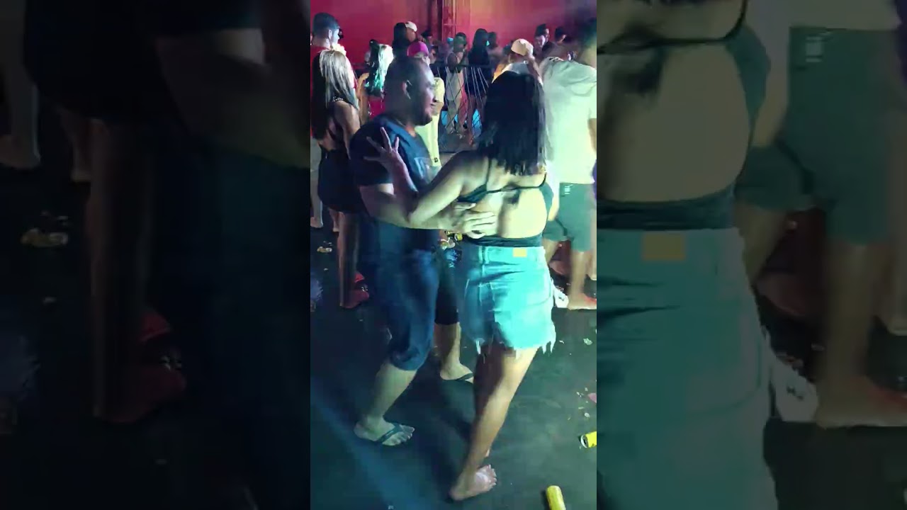 Breno e Mikaele dançando brega marcante (04.08.2014)
