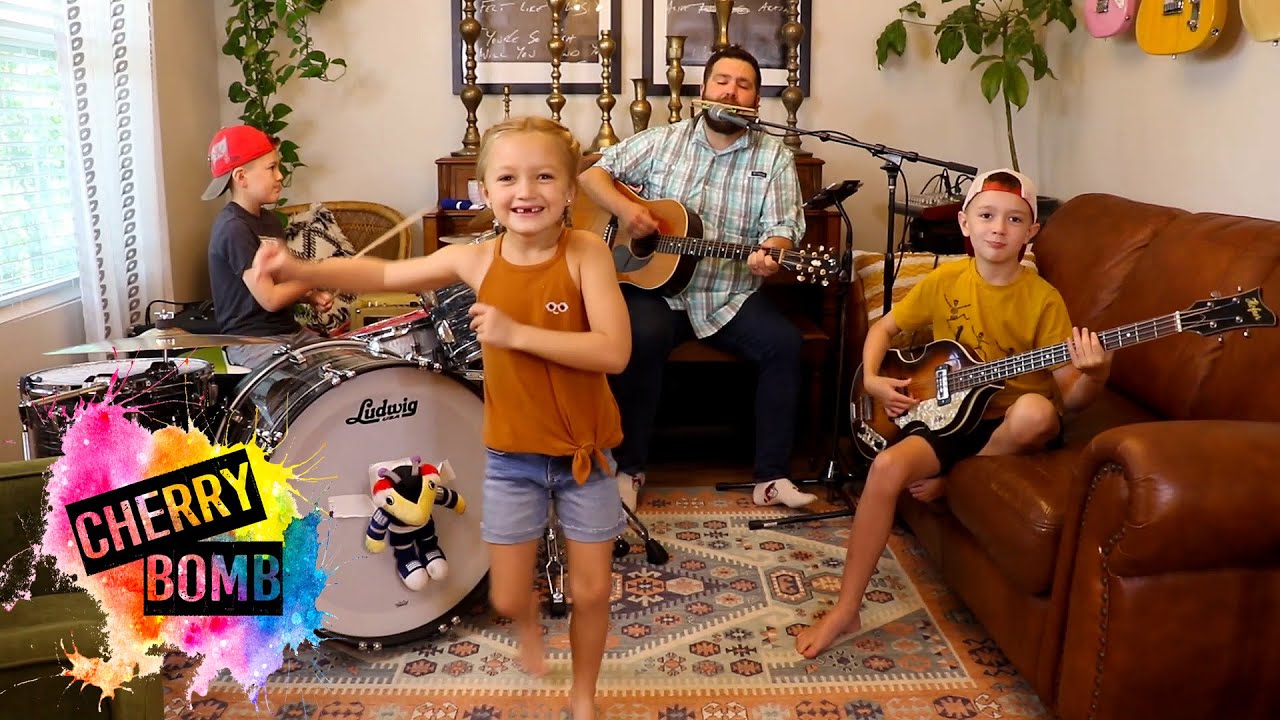 Colt Clark and the Quarantine Kids play 
