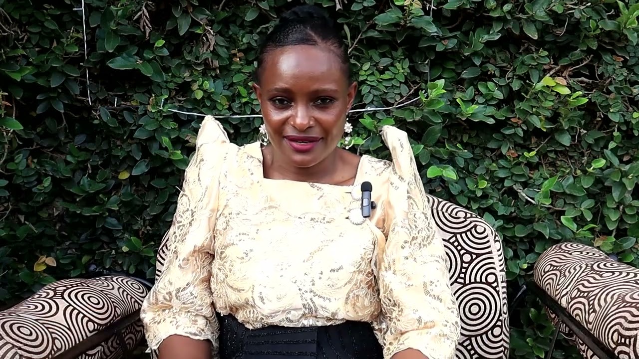 OBUWOOMI BWO'MUKYALA OMUSAJJA BWANOONYA