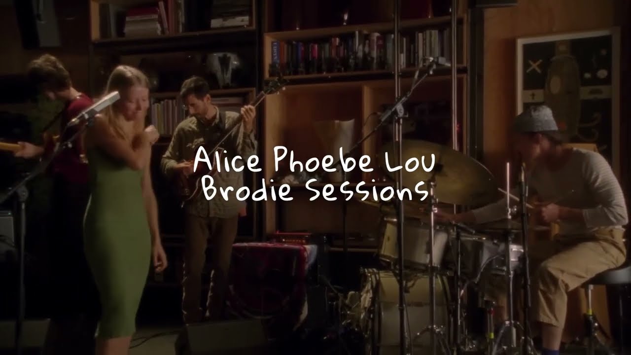 Alice Phoebe Lou - Touch - Lyrics Español - Inglés