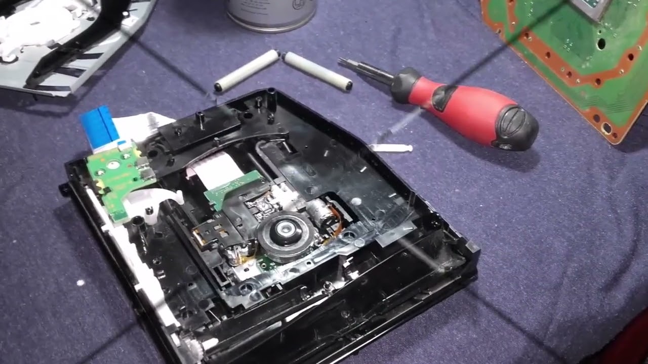 PS4 PRO - Loudness before & After cleaning (UPSIREN + TEUCER)