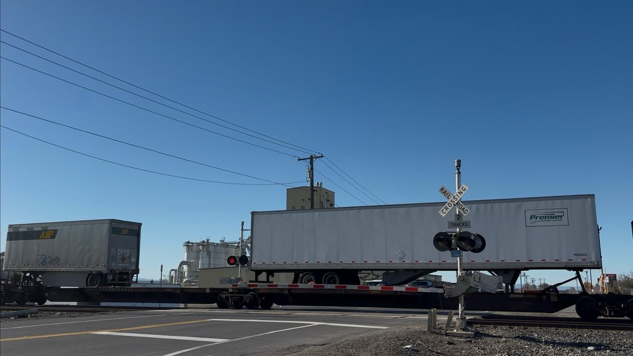 UP 7934 Z-Train Intermodal North - Roth Road Railroad Crossing, Lathrop CA 