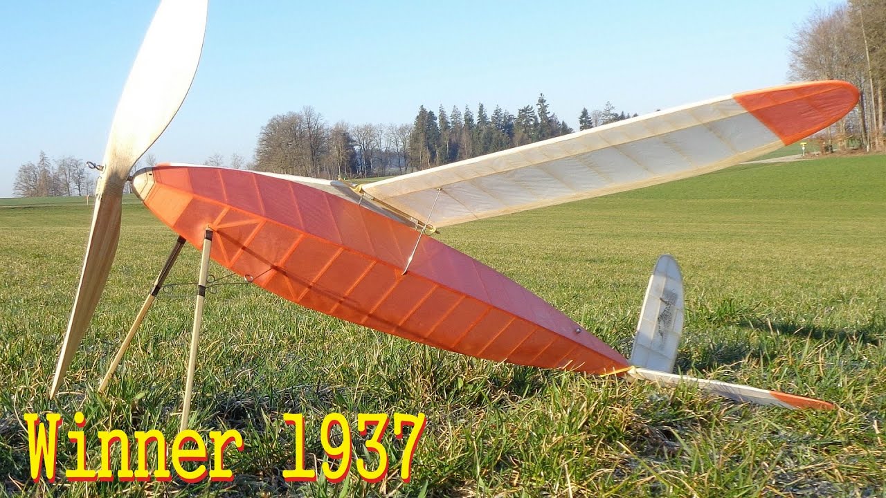 Flying Wakefield Winner 1937 Replica. Rubber powered free flight.