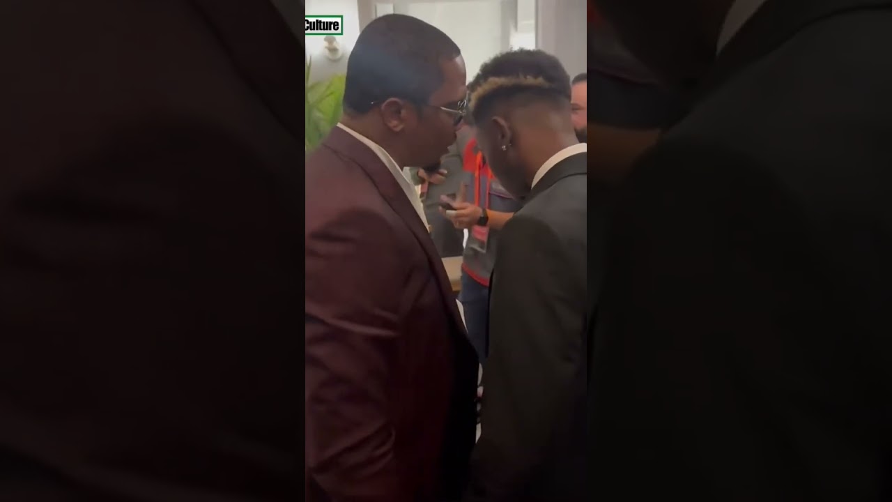 Déçu de repartir sans récompense aux CAF Awards,Adingra a trouvé du d’Eto’o après la cérémonie.