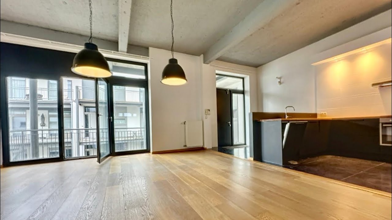 BRUSSELS - City center, loft style apartment with terrace.