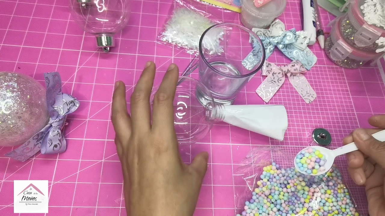 Como decorar esferas navideñas ! // Esferas transparentes .
