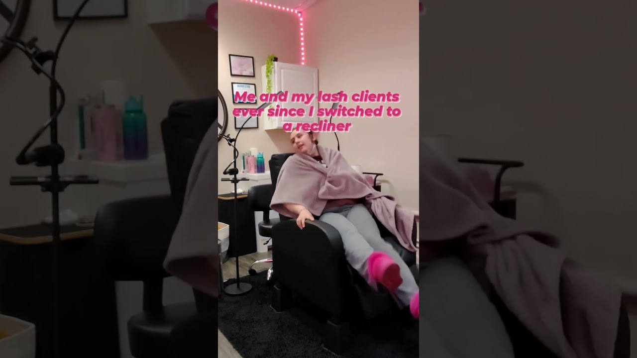 lashing in a recliner be like... #lashtech #lashroom #916 #beginnerlashtech #lashes #lashartist