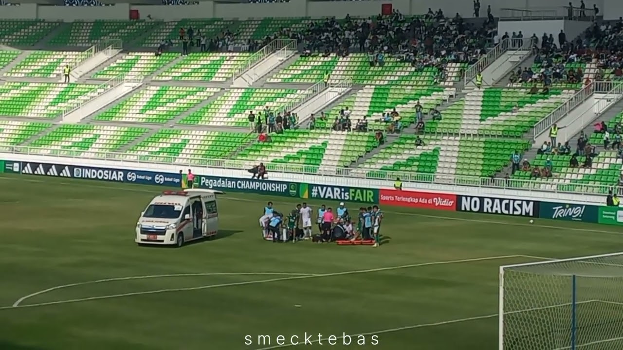 Pertandingan terhenti , Pemain PSMS dilarikan ke RS: PSMS vs Adhyaksa FC