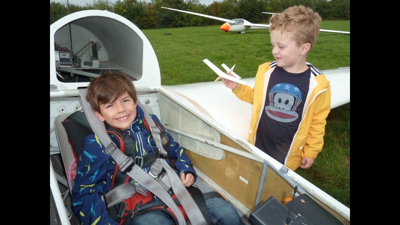 Kinder fliegen 2015