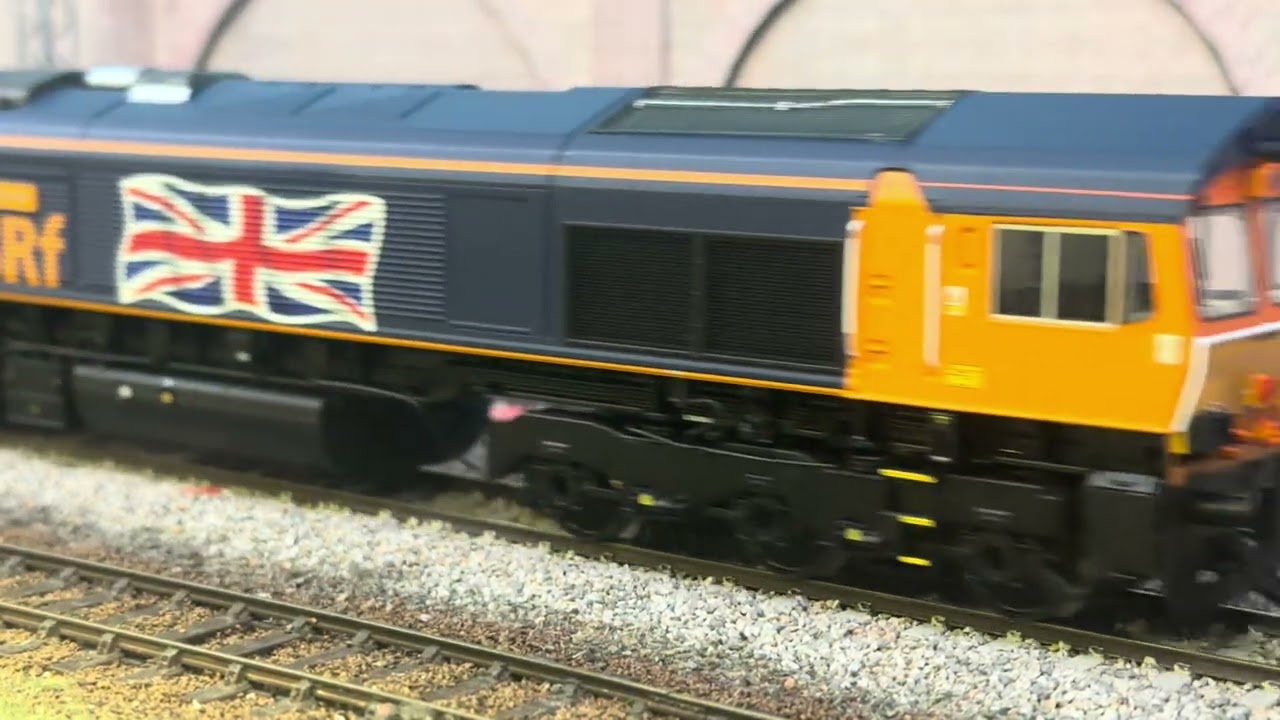 Accurascale and Hattons dcc sound class 66’s haul a rake of Dapol MJA wagons 