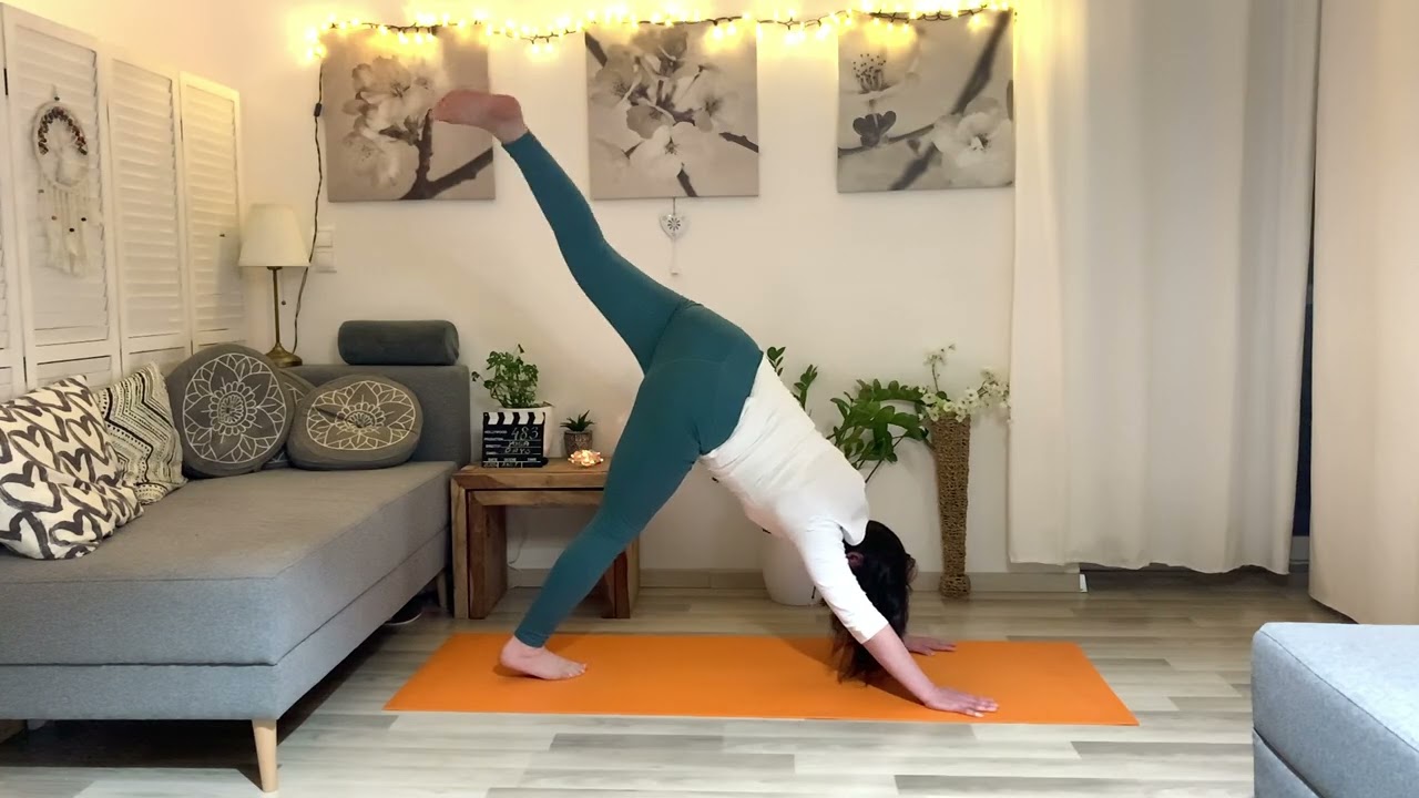 Yoga 🧘🏻‍♀️ good night yoga 😴 