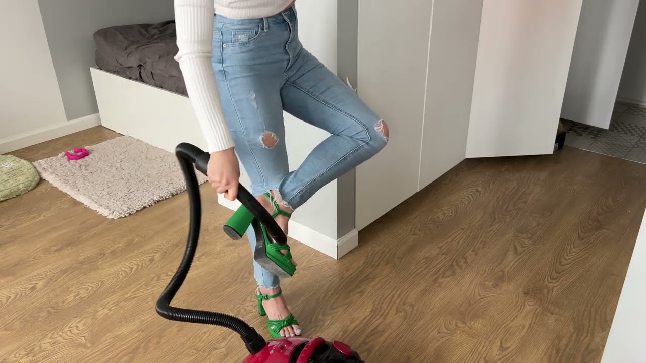 Jeans Jeans Jeans vacuuming [short asmr video]