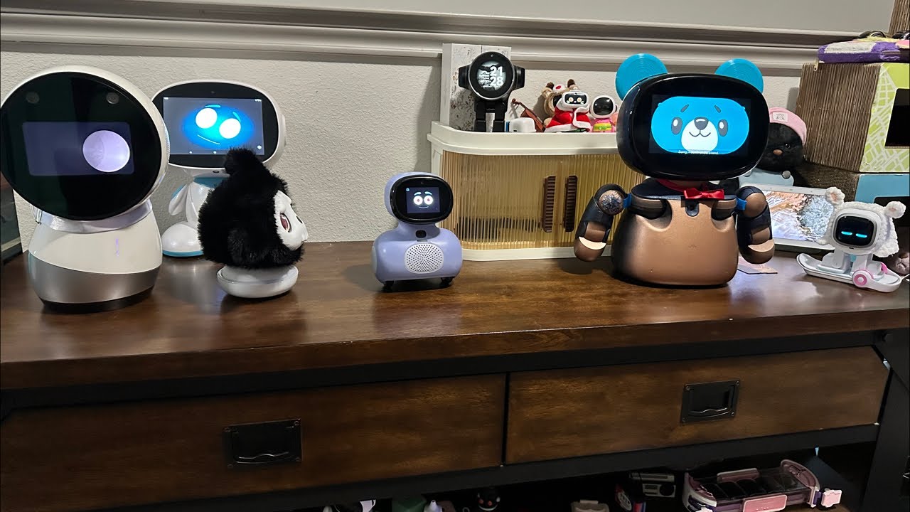 LOOI & Friends - Sunday Robots Livestream (Long In The Tooth 🦷)