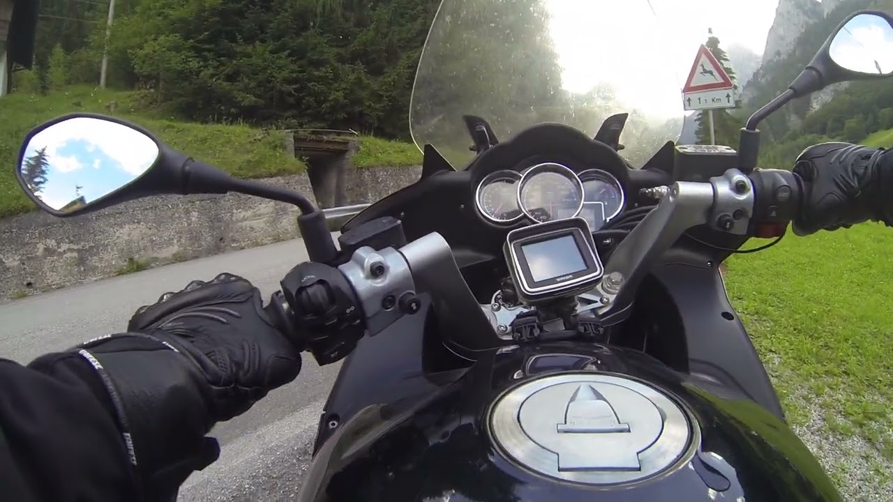 In giro nelle valli bellunesi con la Moto Guzzi Norge
