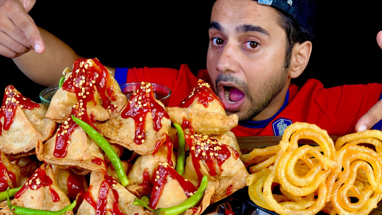 Eating Spicy Samosa Challenge With Green Chilli  | Street Food Eating Challenge 