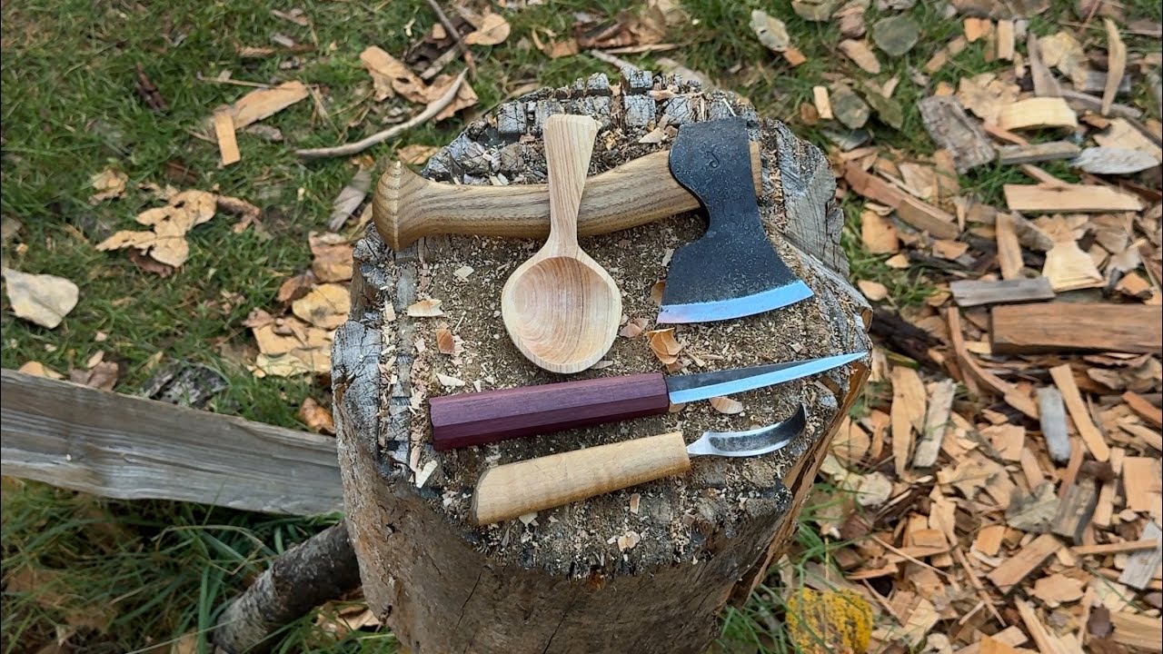Carving A Wooden Scoop - Spooncarving - Silent Carving - ASMR
