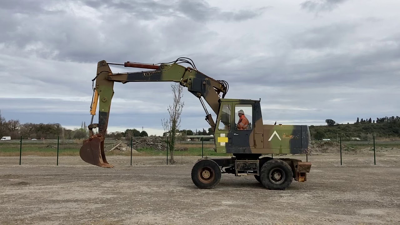 1981 Liebherr A911C Mobile Excavator I St Aubin, France Auction - 24 March