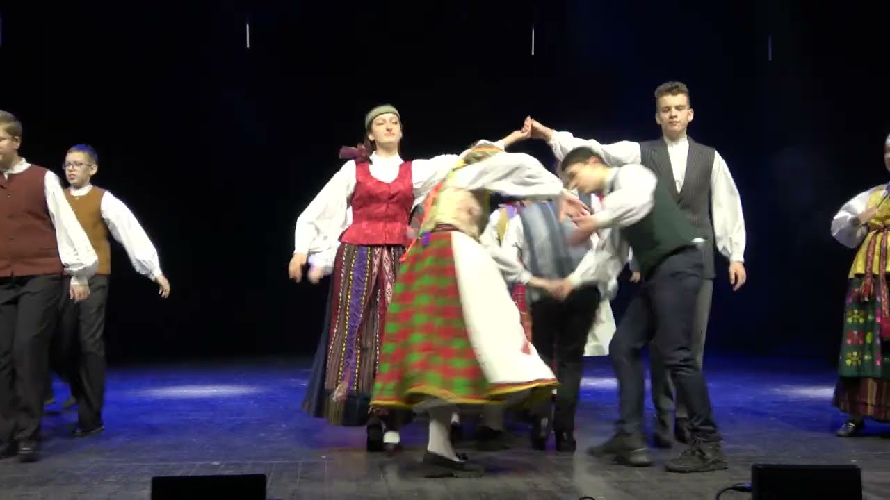 Blezdingėlė. Kauno VDU ATŽALYNO progimnazijos vaikų folkloro ansamblis KAUKUTIS.  Kaunas 2024 02 04
