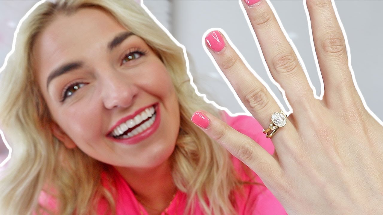 STORY TIME! I'M ENGAGED!!! 💍
