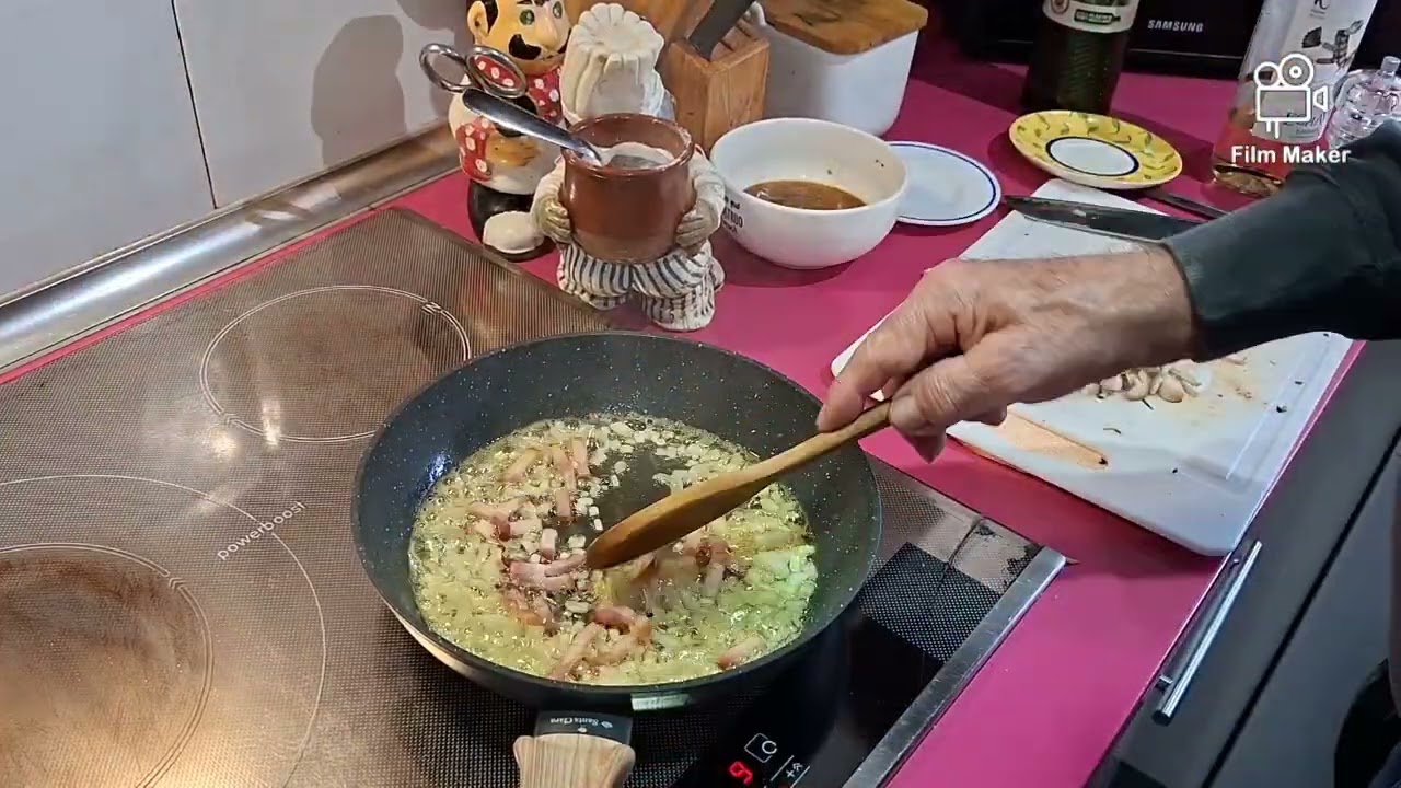 Virutas de pechuga de pollo a la Cazadora