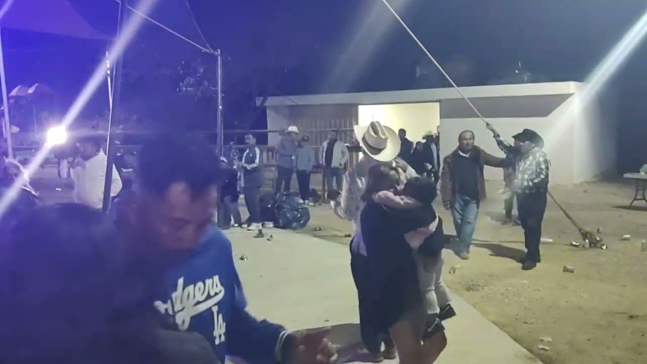 Luisito y sus Norteños en San Juan Xicotlan Puebla 07 feb 2026 cel7351440504 y 7351074547 fam,flores
