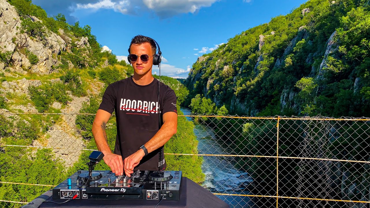 Uplifting Tech House Mix Set Selected by Felipe Grande